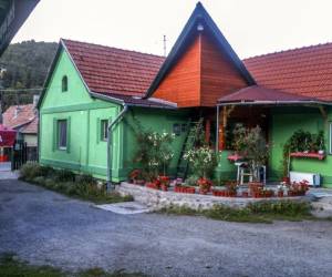 Zöld Laguna Panzió