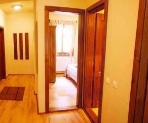 Udvarhelyi Apartmanok, photo 2 of 13