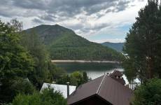 Cabana Tarnița Kulcsosház – Lacul Tarnița