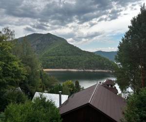 Cabana Tarnița Kulcsosház – Lacul Tarnița