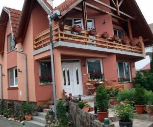 Sziklakert Panzió