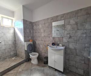 Gazdaságos négyágyas szoba – 28 m²-es, praktikus családi szoba