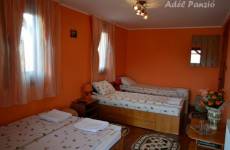 Négyszemélyes szoba (1 franciaágy + 2 egyszemélyes ágy)