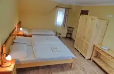 Négyágyas szoba