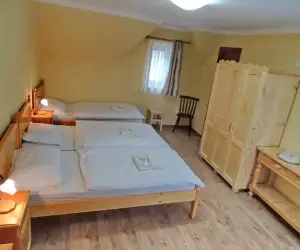 Négyágyas szoba