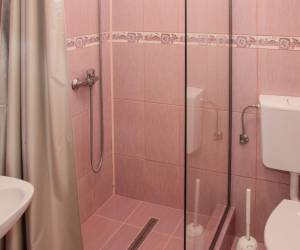 1. számú apartman (2 hálószoba, konyha, 2 fürdőszoba)