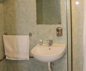 5. számú apartman (1 db 3 fős szoba, konyha, 1 fürdőszoba)