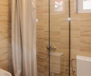 2. számú apartman (2 hálószoba, konyha, 1 fürdőszoba)