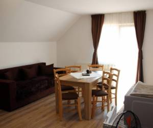 3. számú apartman (2 hálószoba, konyha, 1 fürdőszoba)