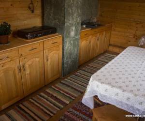 Franciaágyas + 1 szimpla ágy