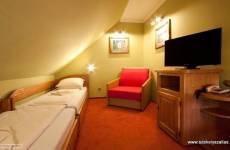 Franciaágyas szoba (pótágyazható)