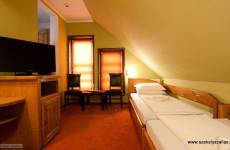 Franciaágyas szoba (pótágyazható)