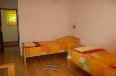 Kétágyas szoba (pótágyazható)