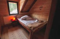 Kétágyas szoba – kertre néző kilátással