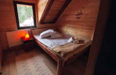 Kétágyas szoba – kertre néző kilátással