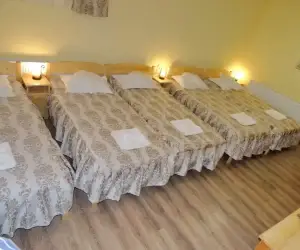 Háromágyas szoba