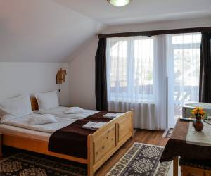 Standard szoba franciaággyal – páros kikapcsolódás panorámával