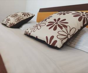 Deluxe franciaágyas svédasztalos reggelivel