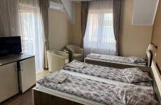 Négyágyas szoba saját fürdőszobával – Kényelmes családi elhelyezés