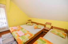 Kétágyas (+ 1 pótágy)