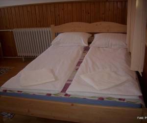 Kétágyas szoba