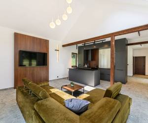 Villa jakuzzival – privát wellnessélmény az erdő szélén