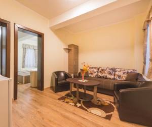 Két hálószobás apartman – Tágas, földszinti lakrész privát szaunával